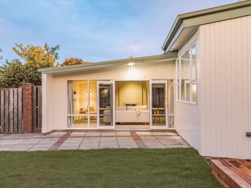 20 Derrett Place, Saint Martins