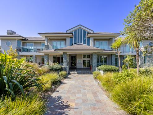 1 Little Compton Mews, Snells Beach