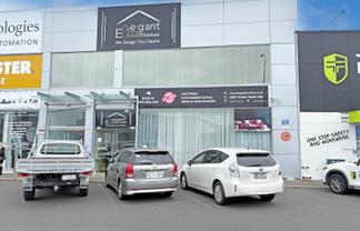 325M² TOP FLOOR SPACE FOR LEASE
