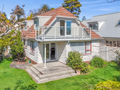 2/227 Bridge Street, Nelson City