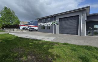 Prime corner profile!