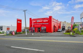 Red hot retail investment