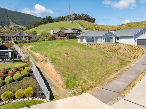 32 Piwakawaka Drive, Stoke