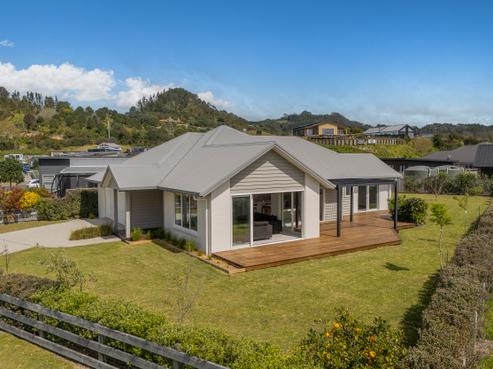 37 Longreach Drive, Cooks Beach