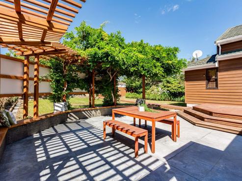 4 Oxford Crescent, Ebdentown