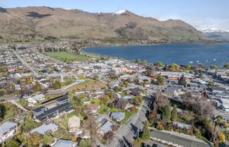 19+21 Russell Street, Wanaka