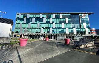 "Feed" Off The Captive Audience