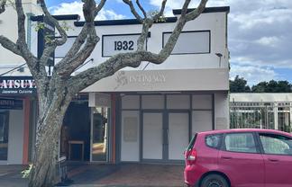 Air-Conditioned Retail with Parking
