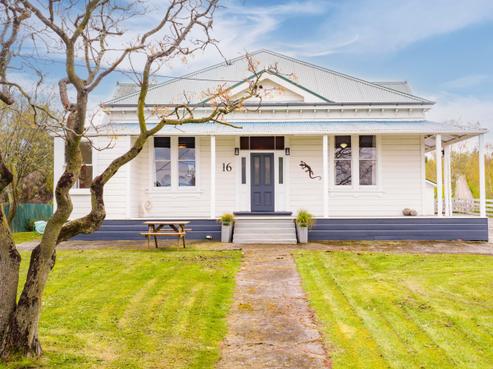 16 Tamumu Road, Waipawa