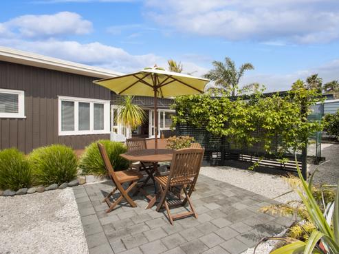 27A Roretana Drive, Athenree