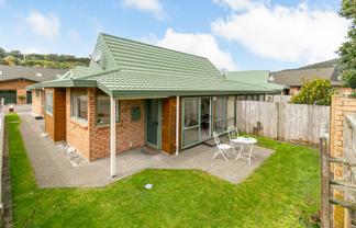 6/42 Main Road, Tawa