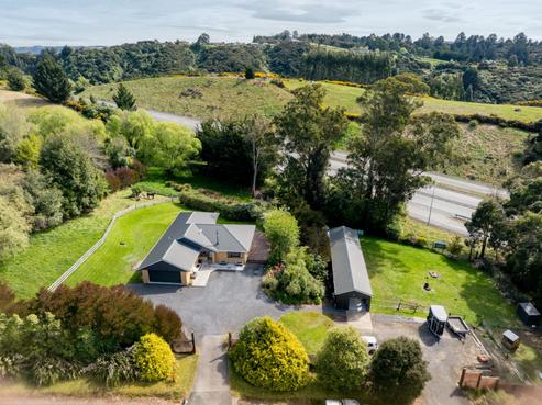 14 Saddle Hill Road, Fairfield