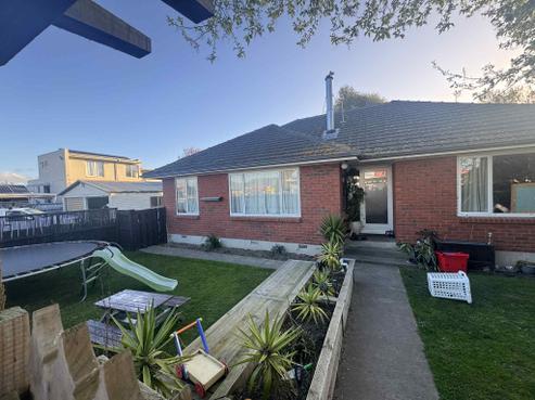 127 Gayhurst Road, Dallington