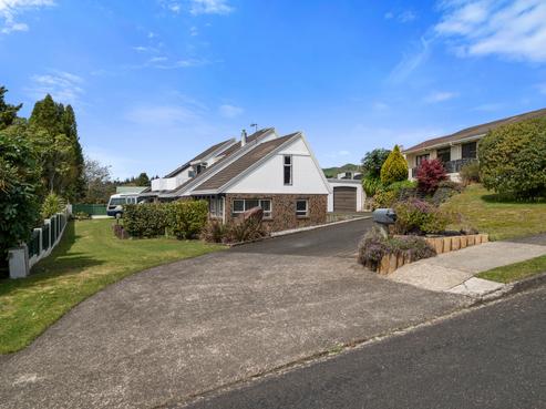 80 Utuhina Road, Springfield