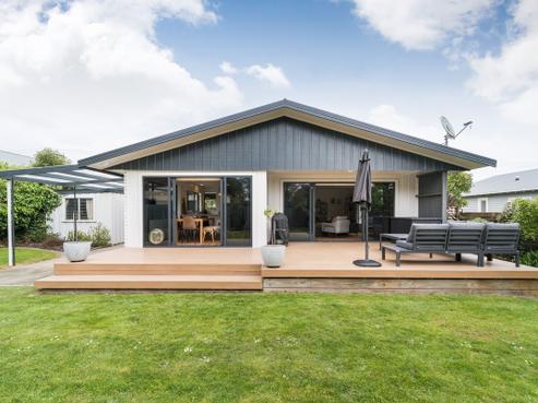 210 South Street, Feilding