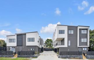 6/24 Great South Road, Manurewa