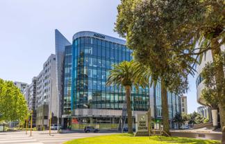 Premium green-rated office