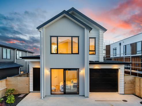 7 Makumaku Place, Long Bay