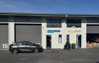 North-facing office/warehouse