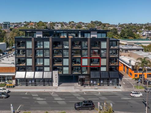 202/32 Anzac Road, Browns Bay