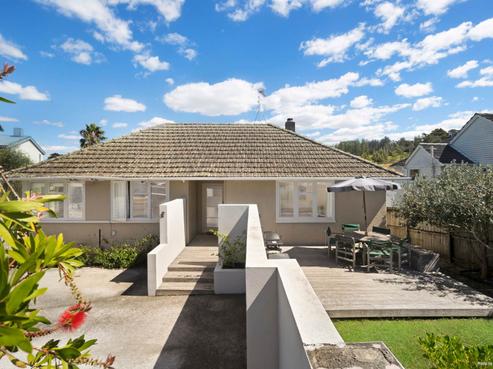 35 Apirana Avenue, Glen Innes