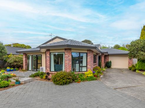 64 Cedar Drive, Paraparaumu Beach