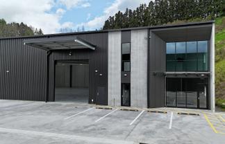 Brand new industrial unit on Patene