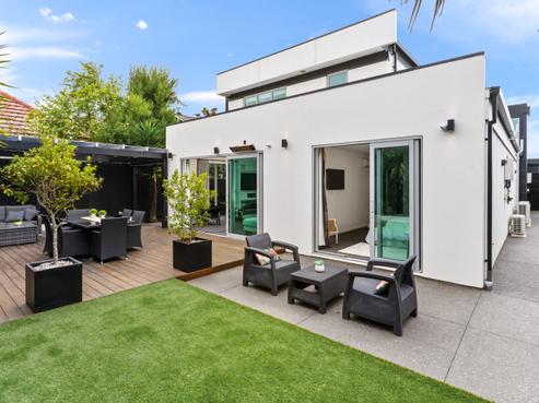19 Devonport Lane, Saint Albans