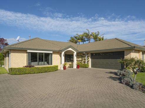 6 Huntington Drive, Huntington