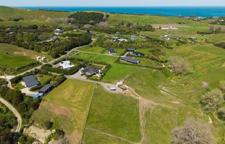 88 Scarlys Way, Okitu