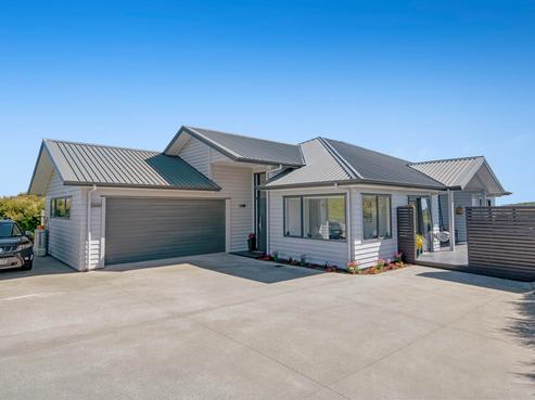 242 Hillcrest Road, Wainui