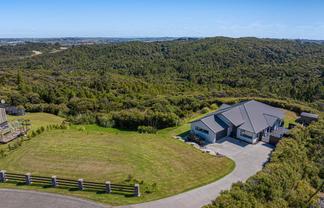 242 Hillcrest Road, Wainui