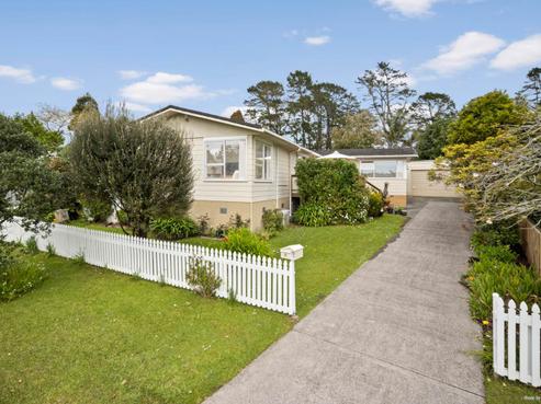 15 Allington Road, Massey
