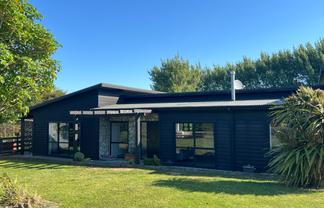 235D Watershed Road, Bunnythorpe