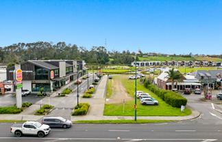 Premium Land in Kumeu-Location Location