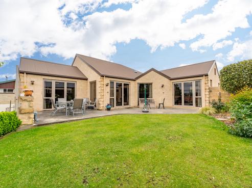 23 Chateau Close, Gleniti