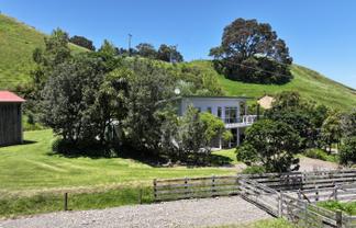8 Pohutukawa Drive, Waiotahi