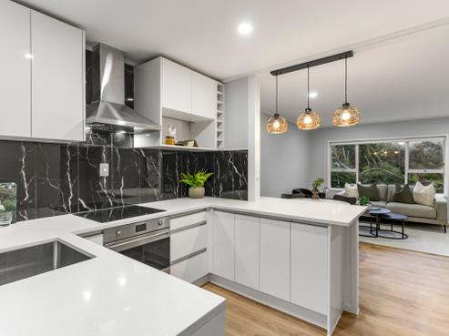 1/17 Emirau Place, Glenfield