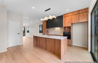 43 Picnic Point Road, Hobsonville