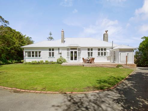 16 Onehuka Road, Tirohanga
