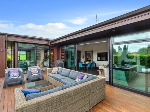 2 Caldera Close, Pyes Pa
