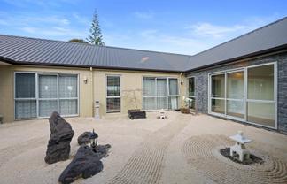 75 Whitford Park Road, Whitford