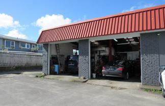 AUTOMATIVE REPAIR WORKSHOP 