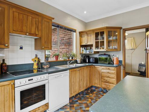 37 Aotea Street, Tainui