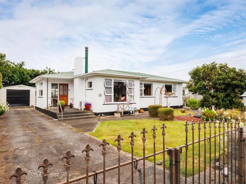 16 Wilson Street, Bulls