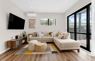 7/10 Newington Road, Henderson