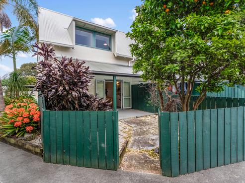 25/1 Water Street, Otahuhu