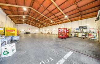 Versatile Kapiti Road Industrial with Yard