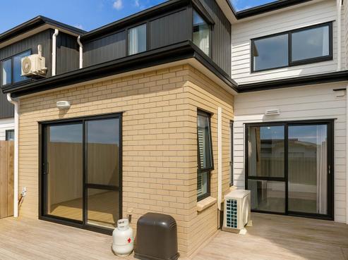 6 Paina Crescent, Massey