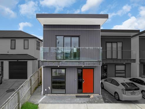 4/13 Sarona Avenue, Glen Eden